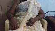 ดาวน์โหลด คลิปโป๊ Indian step mom talking dirty in hindi and gives her milk to son and fucked