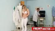 คลังสินค้า คลิปโป๊ Blonde babe Samantha Jolie went to dirty fetish clinic to see dirty doctor 3gp ฟรี