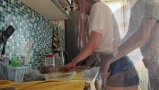 ดูหนังโป๊ Young girl fucked while cooking Mp4