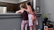 ดูหนังxxx Horny nanny Sofie Marie rewarding the lucky stud a morning blowjob and fucks him at the kitchen ล่าสุด