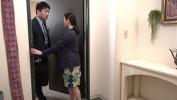 คลิปโป๊ 同窓会で元彼の篤史と再会した優 lpar 川上ゆう rpar は、酔った勢いで心の底に秘めていた思いを口走ってしまった。お互いに家庭を持った今となっては言うべきではないことはわかっていたが、20年ぶりに篤史の顔を見た瞬間から優の中に思春期の激しい感情が蘇ってしまっていた。 ดีที่สุด ประเทศไทย