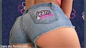 ดาวน์โหลด คลิปโป๊ Curvy Maggie teasing in tiny little jean shorts ล่าสุด 2021