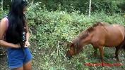 ดาวน์โหลด คลิปโป๊ HD asian thai teen peeing next to horse outdoor ร้อน 2021