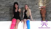 เพศภาพยนตร์ 2 broken leg girls visit a jacuzzi