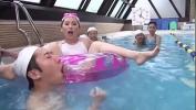 ดาวน์โหลด คลิป XXX Japanese Mom Swimming ฟรี