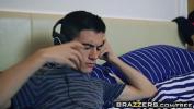 คลิปโป๊ Brazzers Teens Like It Big The Scoundrel Ruins A Sleepover ร้อน ใน 789XxxThai.Org